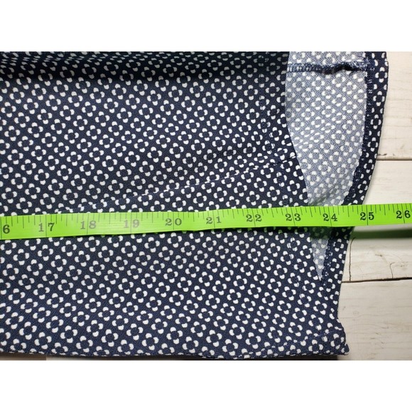 Ann Taylor Womens Size Med Sleeveless Navy Flower Print Blouse Stretchy V-neck - Picture 6 of 7